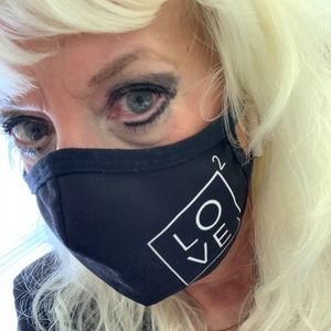 Meet your Posher, Joy